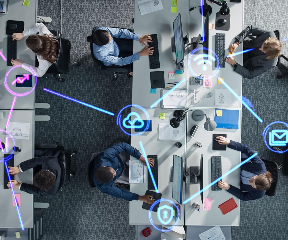 AI w analizie danych wchodzi w nowy etap. Firmy stawiają na zaufanie do danych, kontekst i automatyzację decyzji