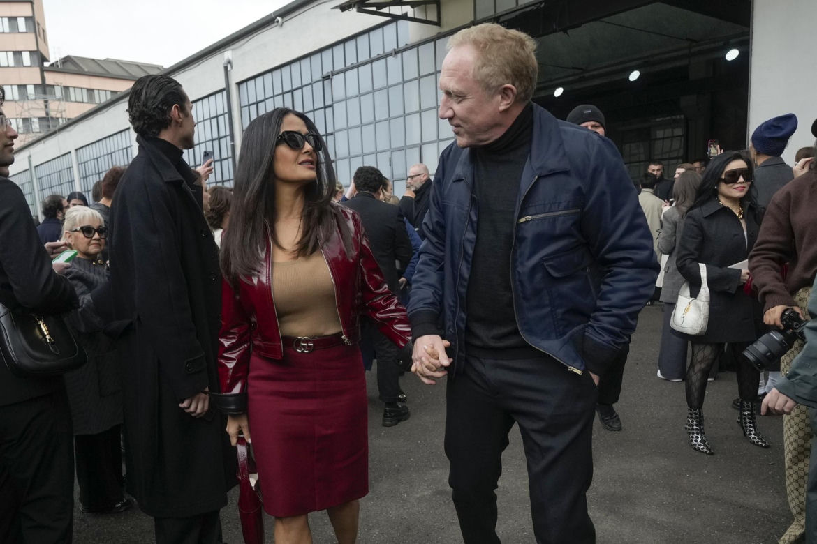 Salma Hayek pokazała niepublikowane zdjęcia ze ślubu. Tak wyglądała 15 lat temu. Wow!