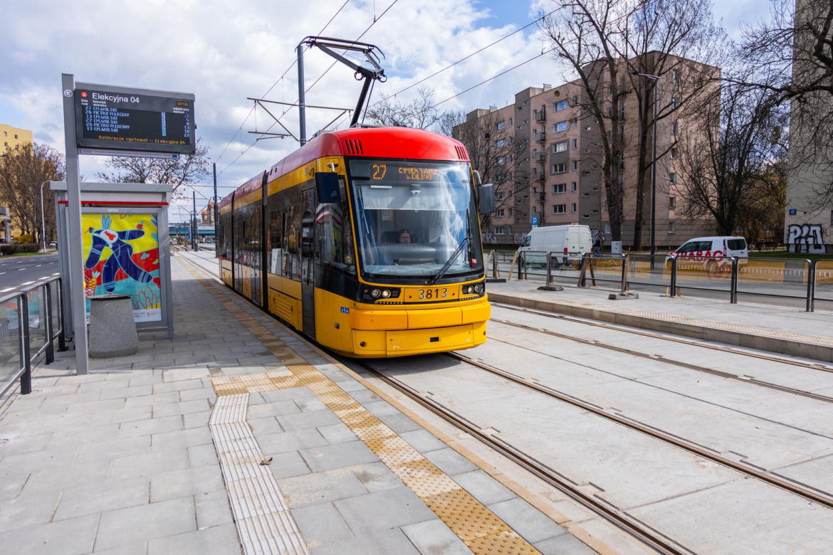 Tramwaj na Kasprzaka i Wolskiej w Warszawie
