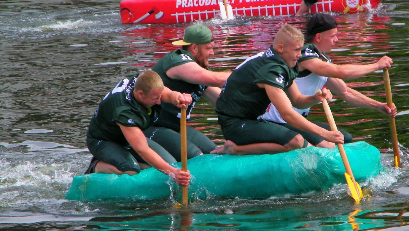 Ster na Bydgoszcz 2018. Wyścig łodzi butelkowych za nami! [ZDJĘCIA]