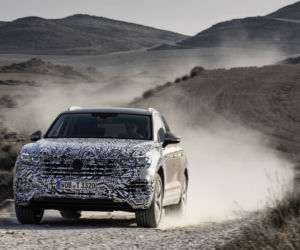 Zamaskowany Volkswagen Touareg