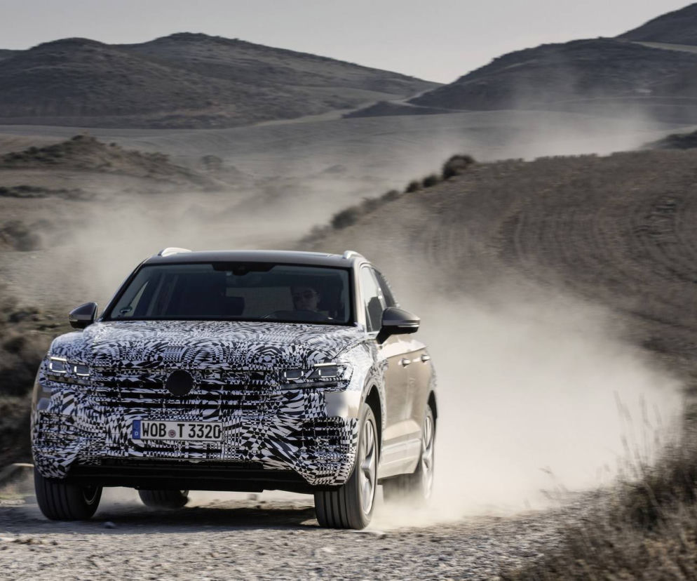 Zamaskowany Volkswagen Touareg