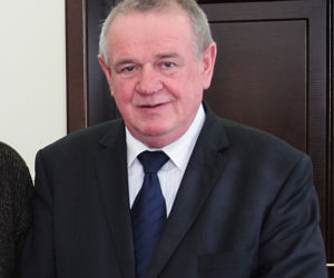 Kaczyński obetnie im pensje!