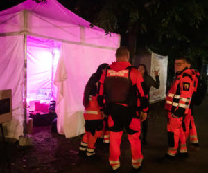 Ministrze! Zapraszamy do nas na noc