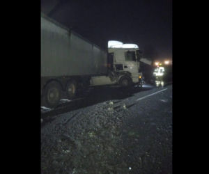 Tir rozbił się na Zakopiance. Gigantyczne utrudnienia w ruchu