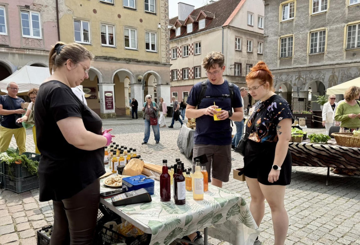 Stare Miasto w Olsztynie odżyło. Tak wyglądało niedzielne targowisko. Zobacz zdjęcia!