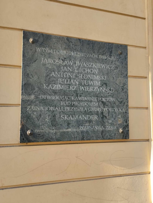 Tu mieściła się słynna kawiarnia Pod Picadorem - Nowy Świat 57