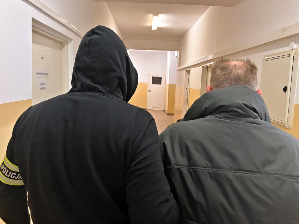 "Elektryk" nękał mieszkańców Torunia. Policja zatrzymała 55-latka
