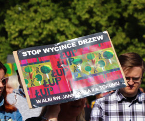 Wielki protest w Toruniu. Mieszkańcy mówią #stopBETONOZIE