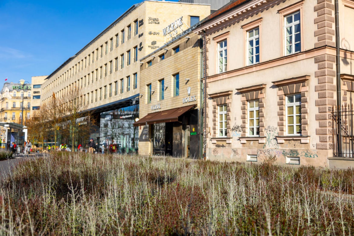 Zmodernizowany Plac Trzech Krzyży