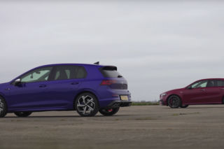Czy nowy Golf R poradzi sobie z Mercedesem-AMG A 45 S? Pojedynek piekielnie szybkich hot-hatchy