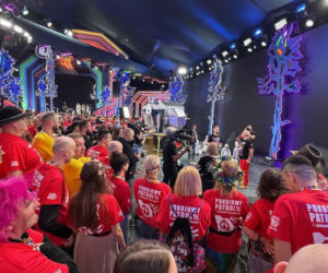 Historia WOŚP w obiektywie. Film ukazuje fenomen społeczny Fundacji Jurka Owsiaka