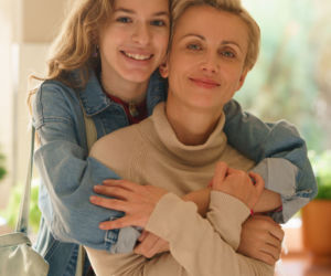 Zawsze warto. Majka (Gabriela Świerczyńska), Dorota (Katarzyna Zielińska)