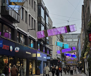 Jest rozmach! - tak polscy turyści oceniają świąteczny jarmark w Londynie. Kramy stoją też przy słynnym London Eye – z widokiem na Big Bena. Zobaczcie nasze zdjęcia!