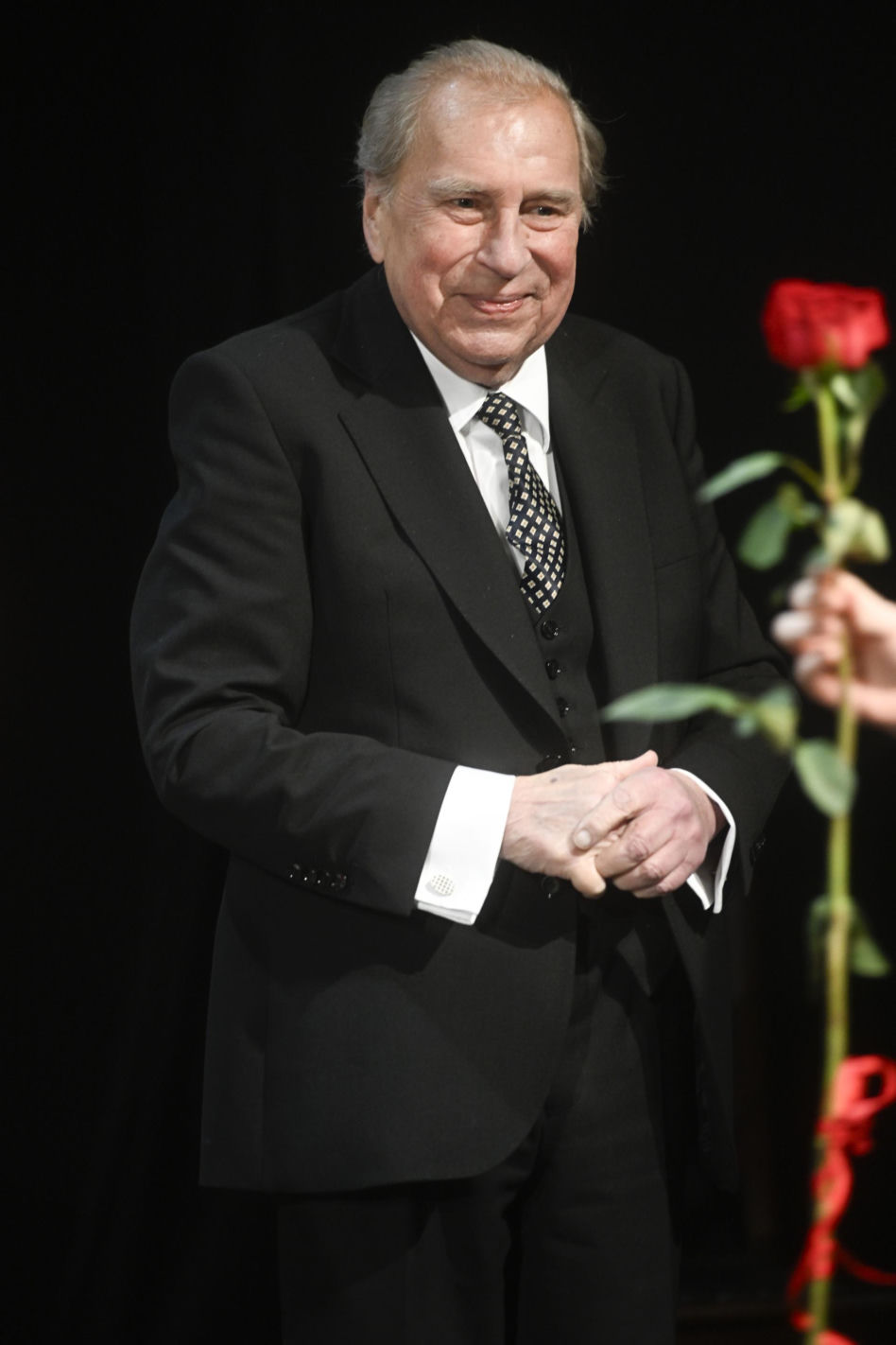 Jerzy Stuhr przed śmiercią nie chciał rozmawiać z księdzem