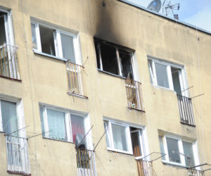 Koszalin: Dwie osoby zginęły w pożarze mieszkania. Ewakuowano prawie 50 osób 