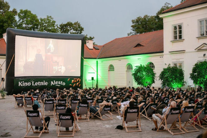 "Nigdy w życiu!" pod gołym niebem! Zapraszają Lidl Polska i Kino Letnie Alesto