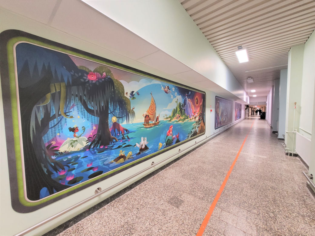 Murale w Centrum Zdrowia Dziecka