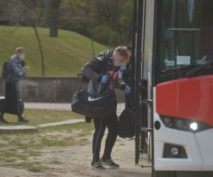 Podchorąży opuszczają szkołę
