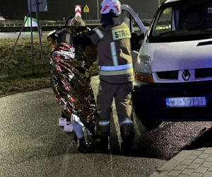 Z impetem wjechał w dzieci na poboczu, 13-latek walczy o życie