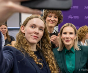 Marta Nawrocka w zieleni