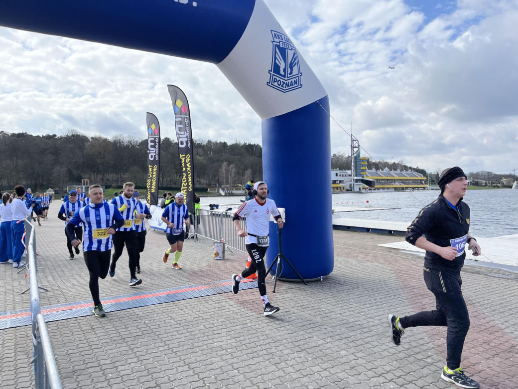 Kibolska Dycha 2024. Wyjątkowy bieg kibiców Lecha Poznań