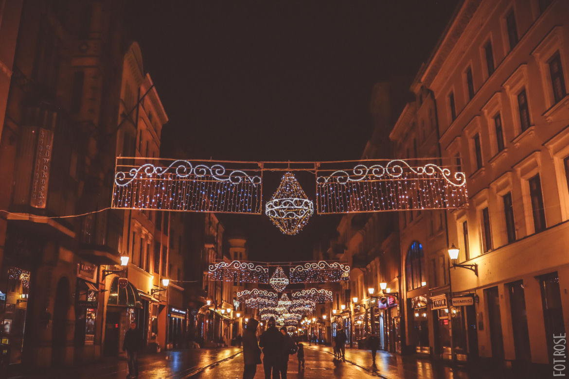Toruń gotowy na święta Bożego Narodzenia. Cudowny klimat wypełnił starówkę