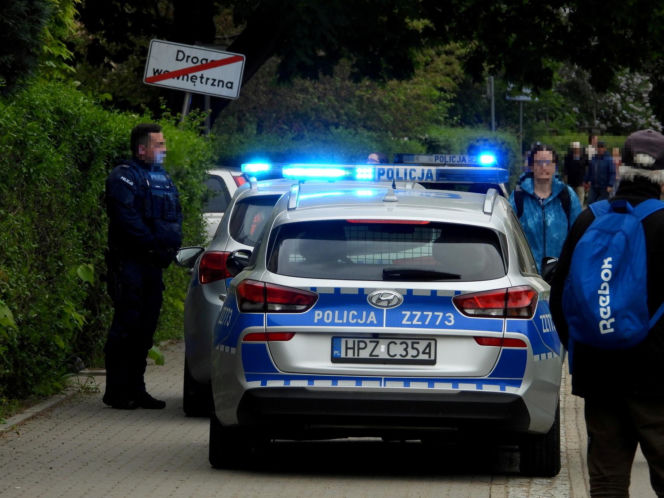 Zabarykadował się w łazience z nożem. Na warszawskiej Woli znaleziono ciało 67-letniej Ewy