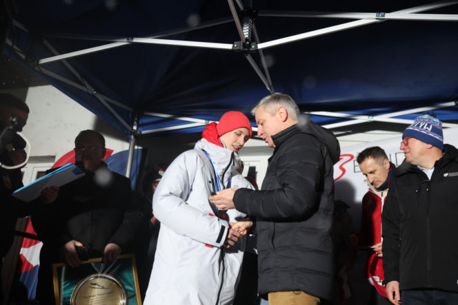 Kacper Tomasiak powitany po IO w rodzinnych stronach