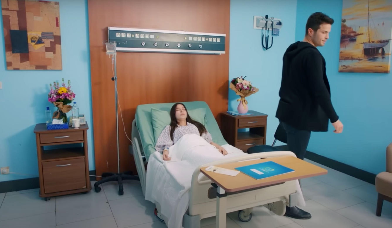 Ege będzie opiekował się Zeynep, a Bulent zacznie podejrzewać, że coś ich łączy.