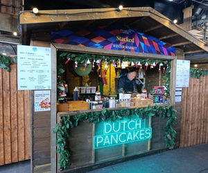 Jest rozmach! - tak polscy turyści oceniają świąteczny jarmark w Londynie. Kramy stoją też przy słynnym London Eye – z widokiem na Big Bena. Zobaczcie nasze zdjęcia!