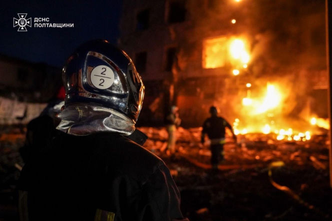 Niespokojna noc na Ukrainie! Rosjanie uderzyli w bloki i pociąg