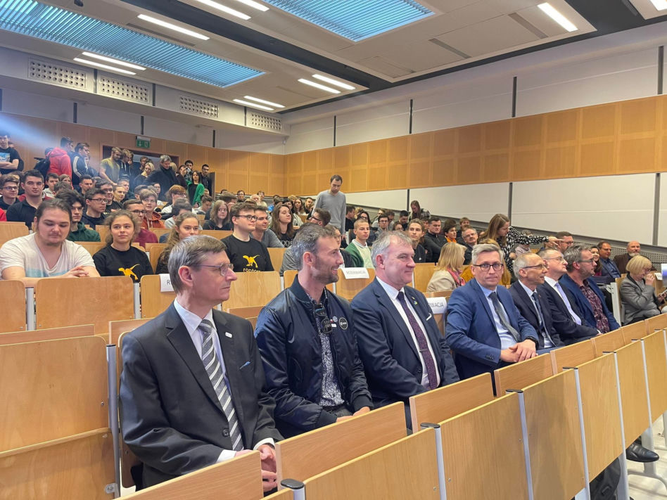 Polski astronauta w Łodzi! Sławosz Uznański spotkał się ze studentami Politechniki Łódzkiej