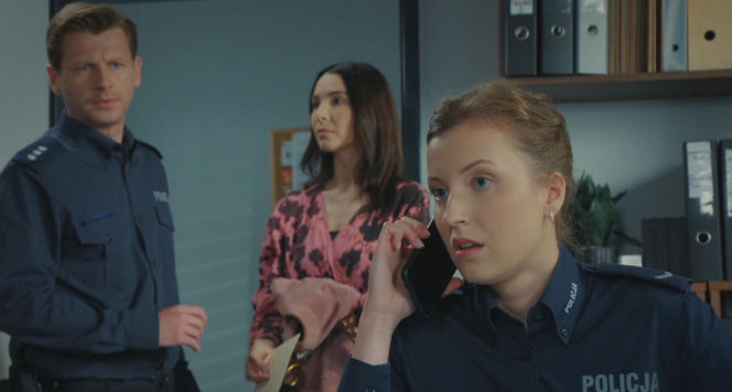 M jak miłość odc. 1894. Natalka (Dominika Suchecka), Adam Karski (Patryk Szwichtenberg), Paula (Marcelina Kieres)