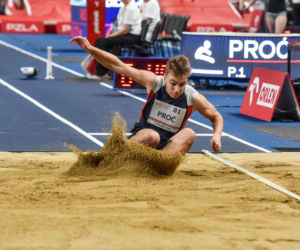 Halowe mistrzostwa Polski w Kujawsko-Pomorskiej Arenie Toruń. Zdjęcia kibiców i zawodników