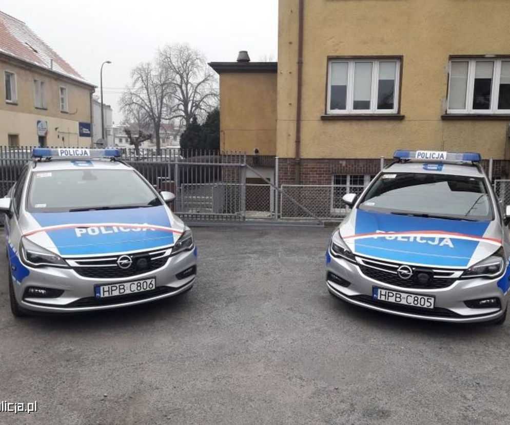 Pięc nowych radiowozów zasiliło flotę Komend Powiatowych Policji w Oławie i w Jaworze. 