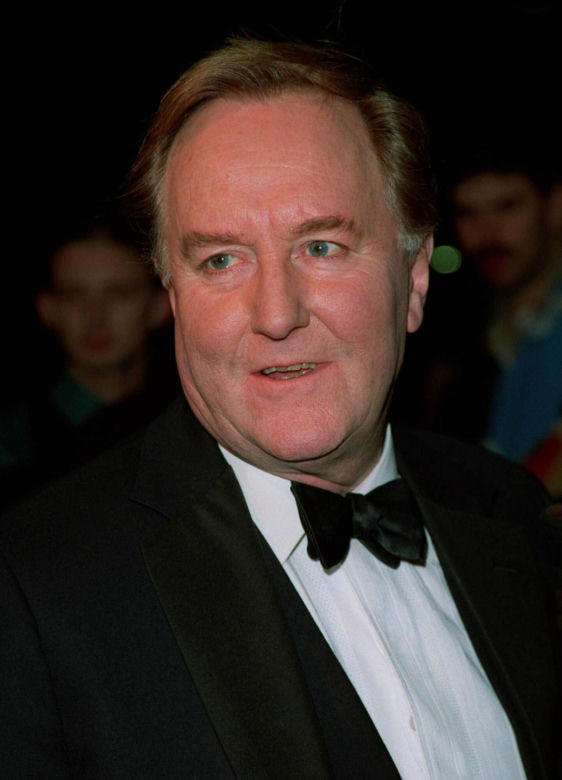 Robert Hardy (29 października 1925 – 3 sierpnia 2017) 
