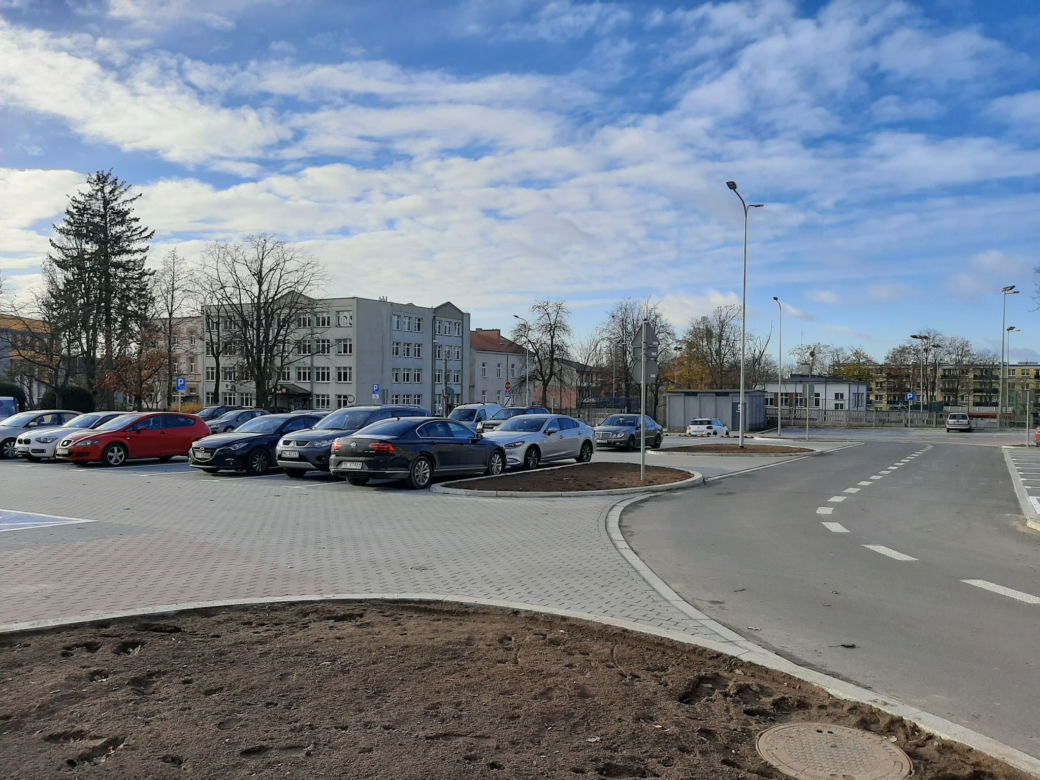 Nowy parking przy ulicy Nowogrodzkiej