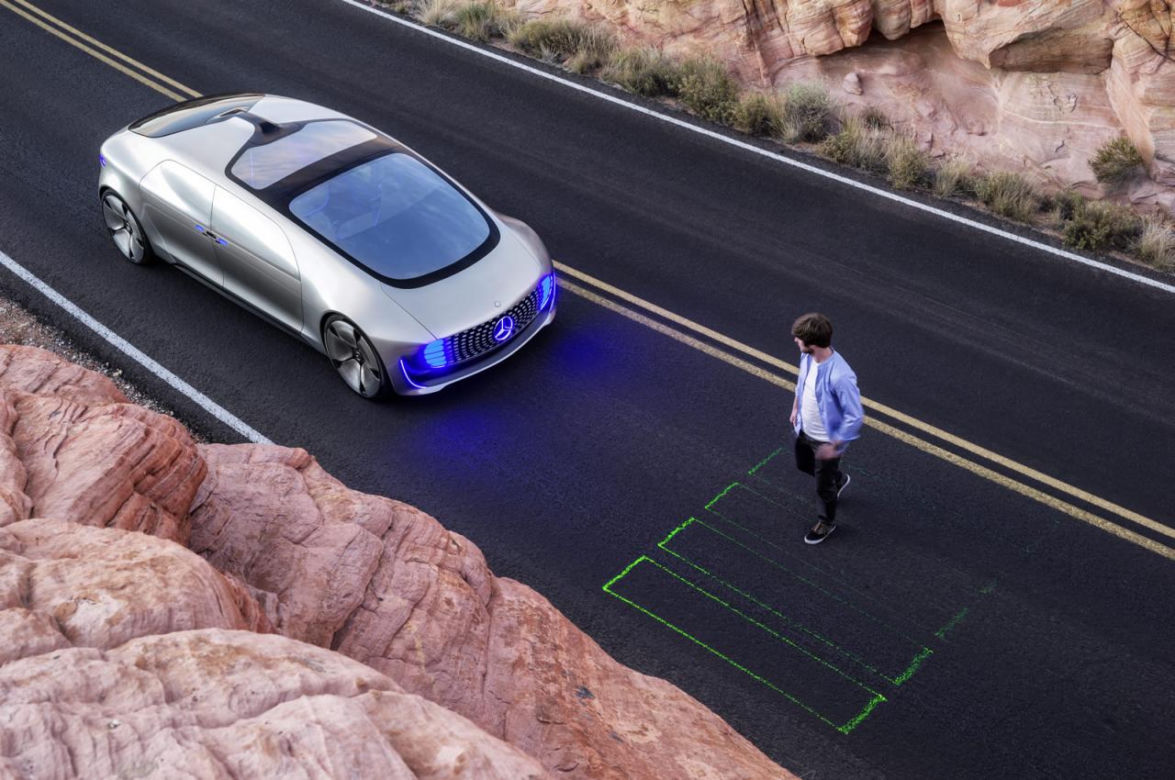 Autonomiczny Mercedes-Benz F 015 Luxury