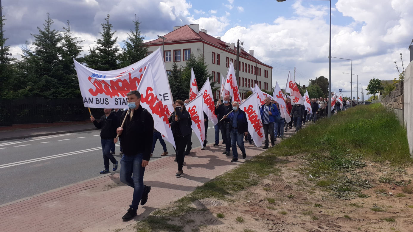 Pikieta w MAN-ie. Związkowa "Solidarność" w MAN BUS nadal protestuje!