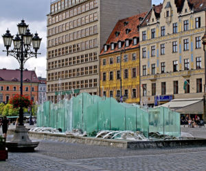 W sylwestra we Wrocławiu nad fontanną na rynku będzie lewitująca scena!