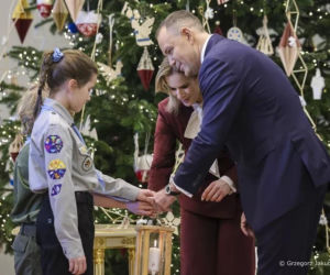 Nawrocki stał obok instrumentu i aż go kusiło! Nie mógł się powtrzymać. Nagranie krąży po sieci