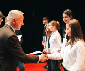 Najzdolniejsi uczniowie odebrali stypendia Prezydenta Miasta Siedlce