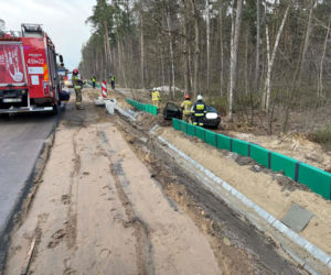 Tragedia na drodze pod Starachowicami. 33-letni kierowca Audi zginął po dramatycznym wypadku