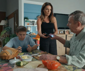 Barwy szczęścia, odcinek 3281. Ksawery (Bartosz Gruchot), Kasia (Katarzyna Glinka), Czesław (Marian Jaskulski)