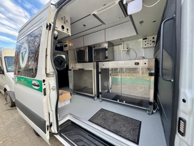 To pierwsza taka karetka w Polsce! Niezastąpiona, gdy liczą się minuty