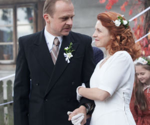 	Stulecie Winnych 2 sezon odc. 24. Mania (Karolina Bacia), Ryszard (Piotr Rogucki)