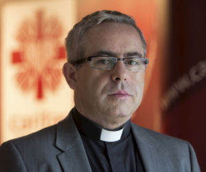 Ksiądz Marcin Iżycki CARITAS