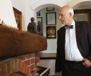  Korwin Mikke: Przyjmę rodzinę uchodźców pod swój dach