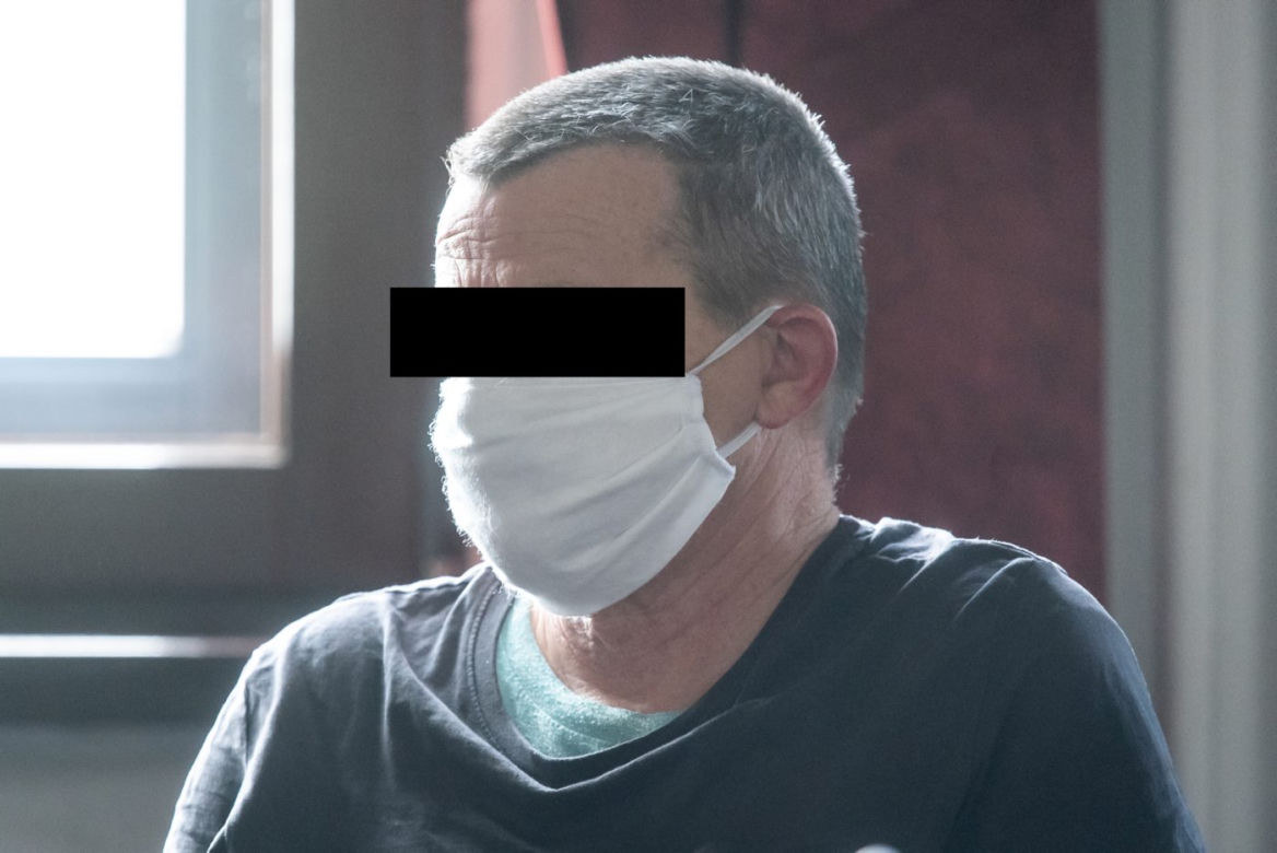 Ogień zabił matkę i trzy córki, bo on po pijaku gotował obiad - ruszył proces